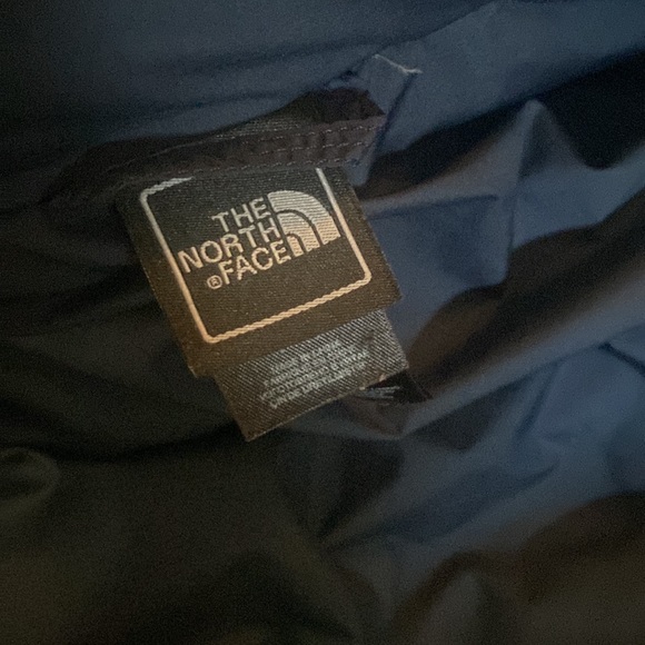 Northface puffer jacket - Picture 3 of 5